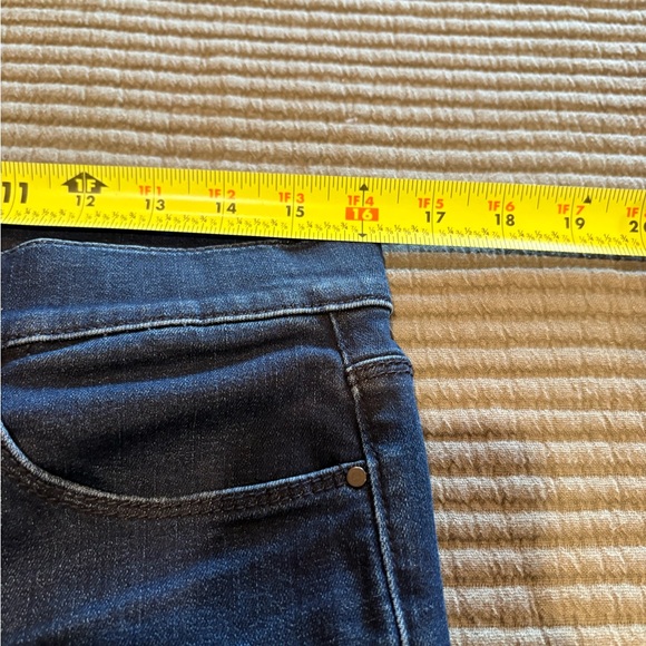 Ann Taylor "The Boot" Modern Fit jeans in a dark indigo wash women’s 10 - Picture 6 of 8